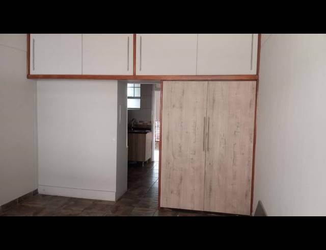 1 BEDROOM APARTMENT FOR SALE IN SUNNYSIDE